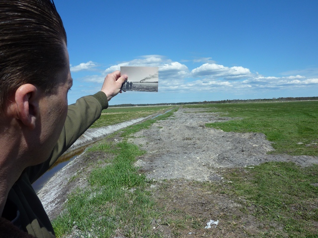 Mattias examines the landing site