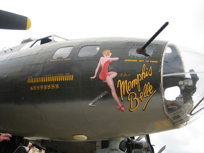 B-17F-Memphis Belle nose